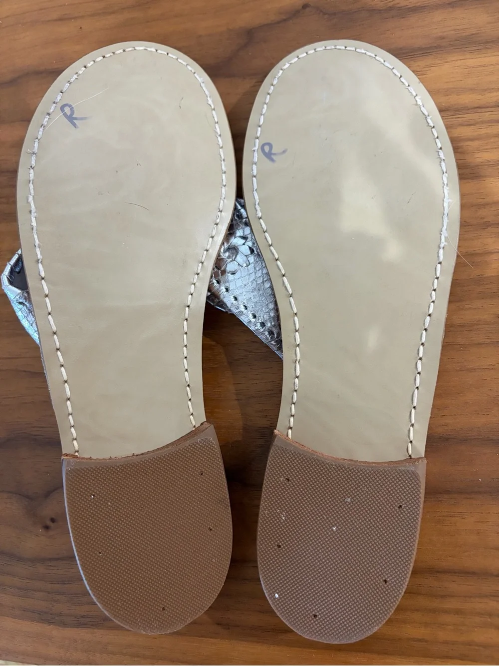 Jack Rogers Palm Beach Silver Leather  Thong Sandals, Size 7, NWOT